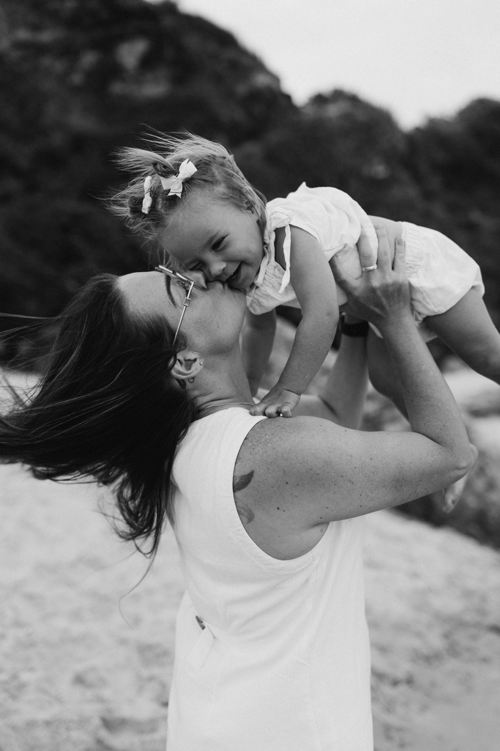 Shenae sharing a joyful moment with her daughter